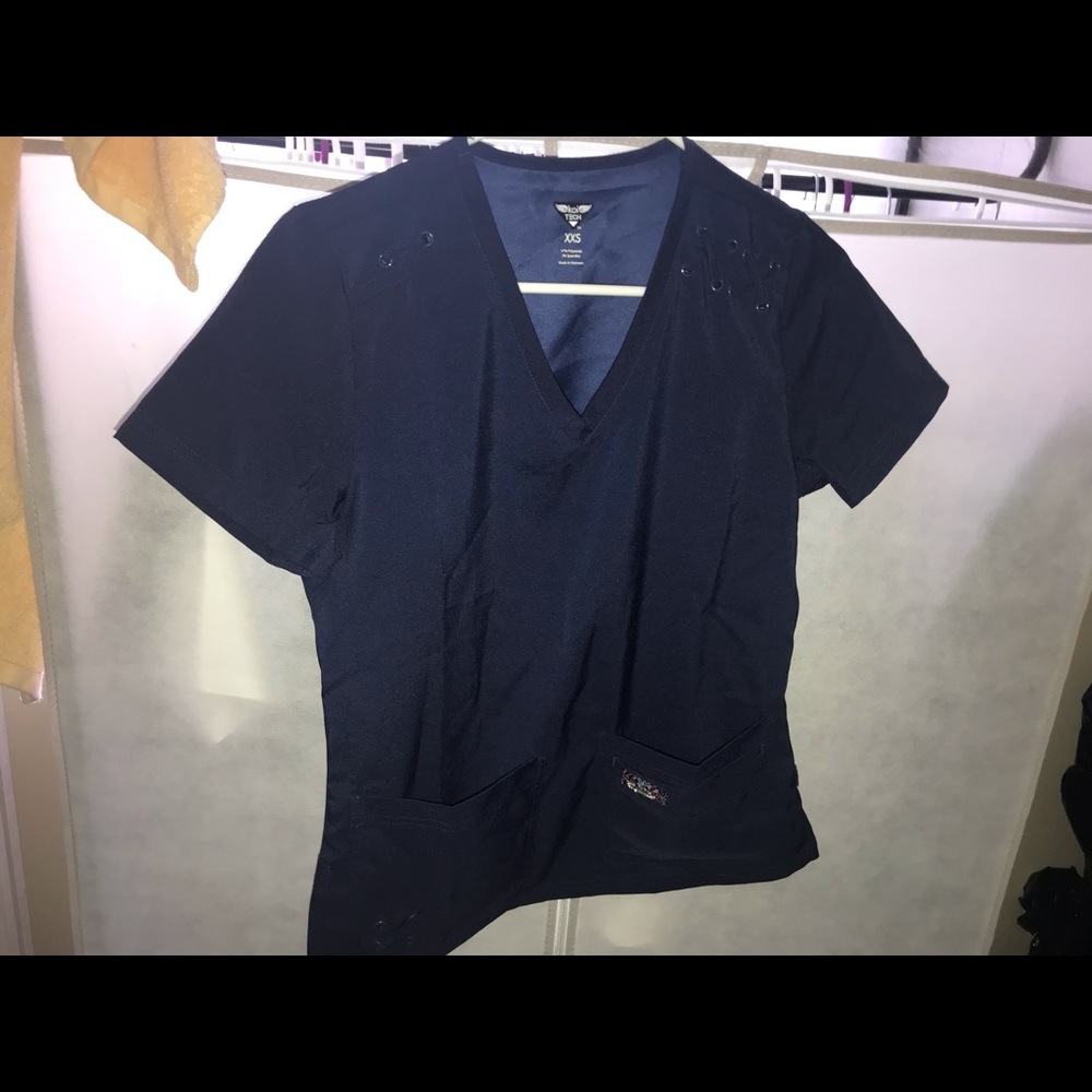 Scrub Top - Picture 3 of 3